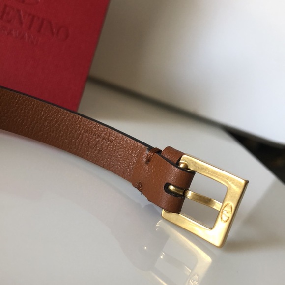NIB Valentino VLogo Bracelet - Picture 7 of 9